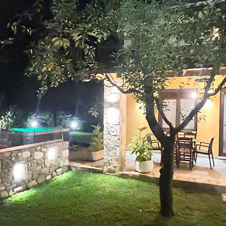 Natura Bungalows-villa לימנאס