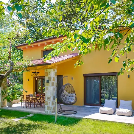 Апартамент Natura Bungalows-villa Лименас