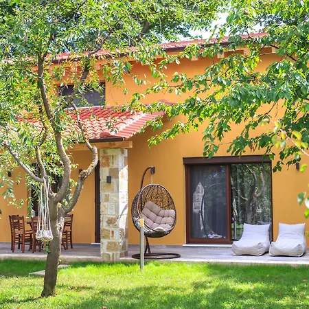 Апартамент Natura Bungalows-villa *