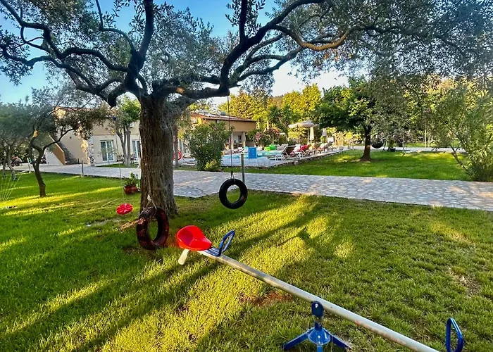 Natura Bungalows-villa דירה